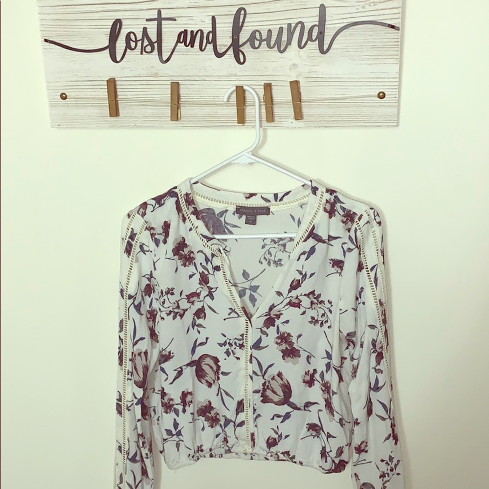 Kendall & Kylie crop top